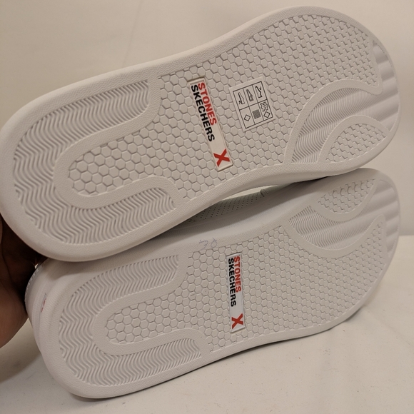 Skechers Rolling Stones Sneakers - NWT - Picture 9 of 9